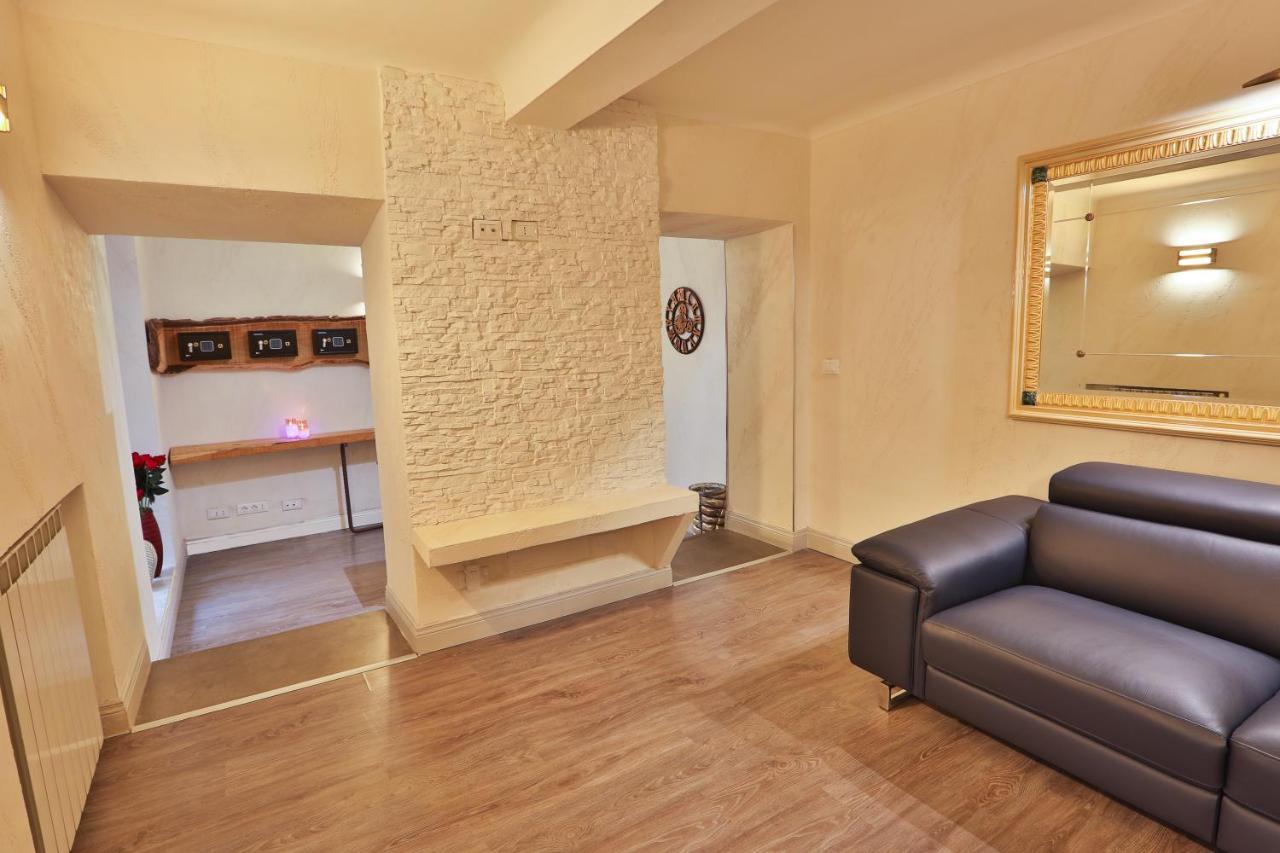 Grottini Luxury Suites ~ Pantheon Рим Экстерьер фото