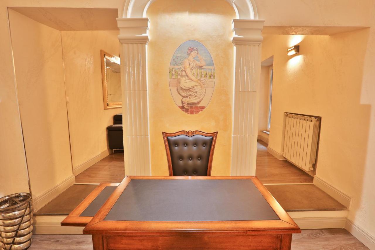 Grottini Luxury Suites ~ Pantheon Рим Экстерьер фото