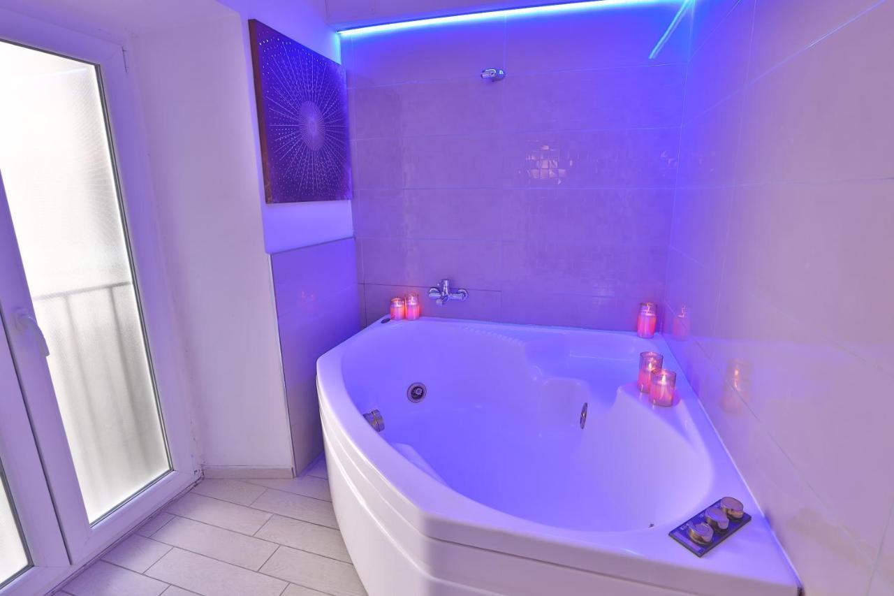 Grottini Luxury Suites ~ Pantheon Рим Экстерьер фото